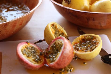 how do you say passion fruit in spanish